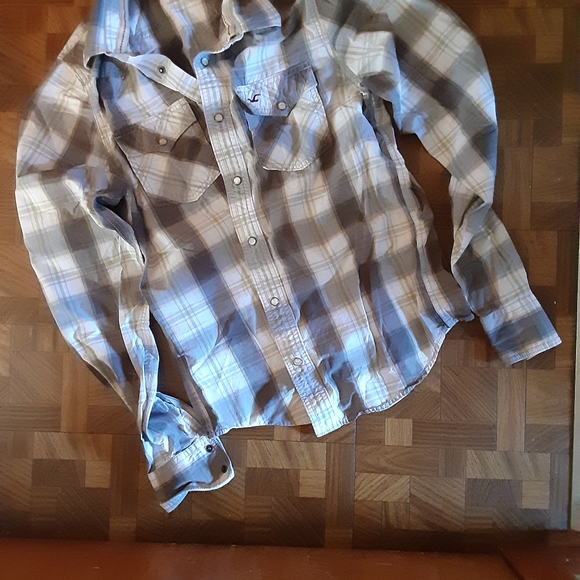 * 2 for 15* Mens L (fits like med.) Hollister button up - Picture 4 of 9
